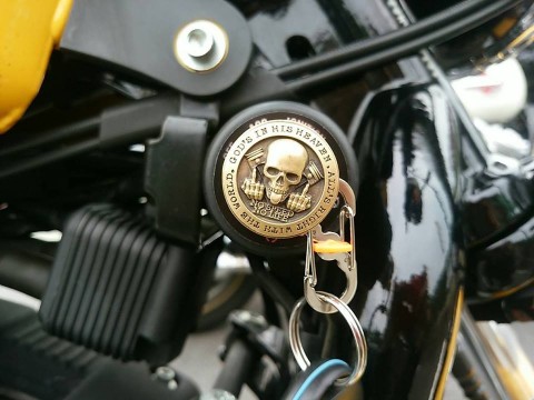 ドクターモンロー名古屋本店バイクのキーカスタム真鍮製