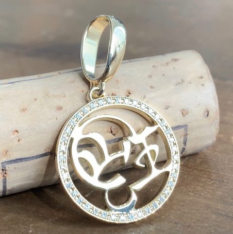 オーダーメイドのk18ゴールドネックレス