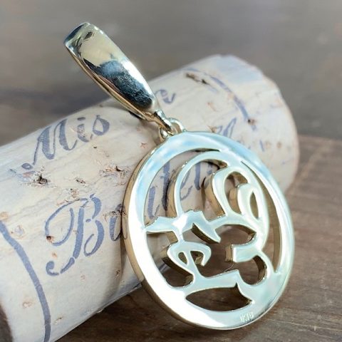 オーダーメイドのk18ゴールドネックレス後ろ