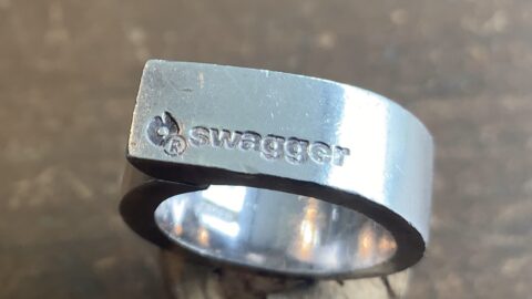 swaggerのリングの傷取り修理前