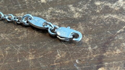クロムハーツのネックレスのチェーン修理、金具交換