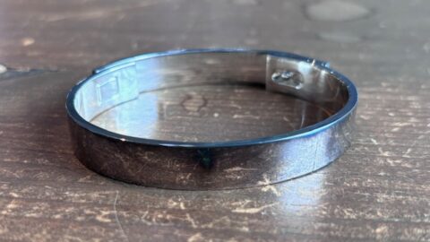 エルメスのバングルの磨き直し