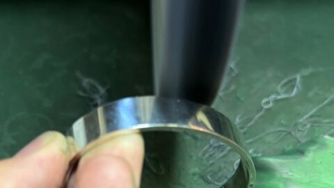 エルメスのバングルの磨き直し