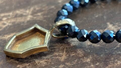 ネックレスのバチカンの加工