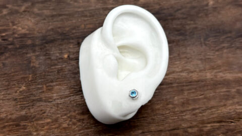 ミニマルピアス、pe70